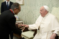 2024-11-Vatican-Visit-Honoring-with-a-Gift.2jpeg